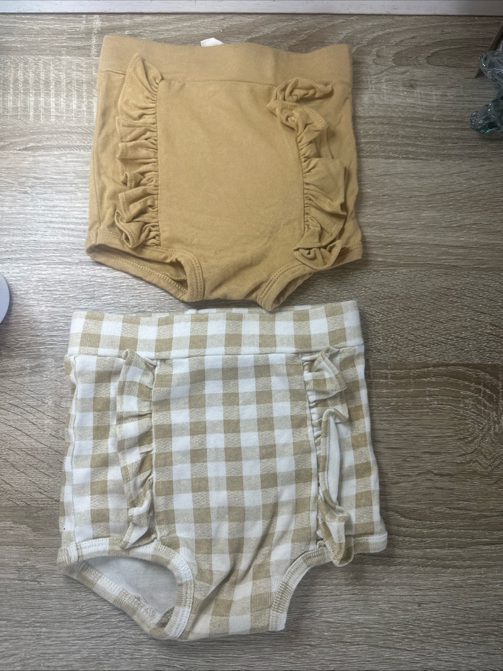 Kate Quinn Retro Ruffle Bloomers Bundle Size6-12 Mnths Tan(bamboo)& Striped Tan